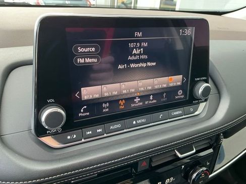 Used 2023 Nissan Rogue SL image 23