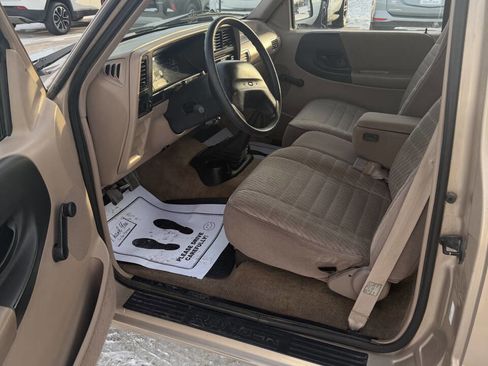 Used 1994 Ford Ranger XLT image 16