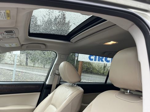 Used 2017 Subaru Outback 2.5i Limited image 17