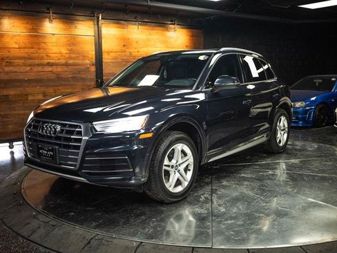 Used 2018 Audi Q5 2.0T Premium w/ Convenience Package AWD/4WD image 2