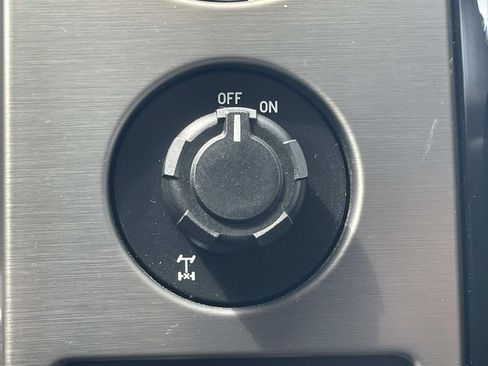 Used 2014 Ford F150 Limited RWD image 25