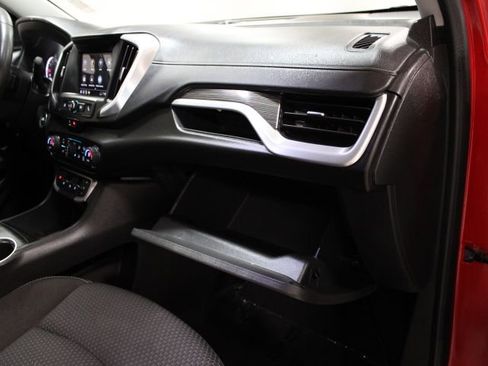 Used 2022 GMC Terrain SLE w/ Driver Convenience Package image 27