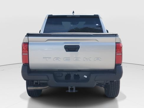 Used 2025 Toyota Tacoma SR image 4