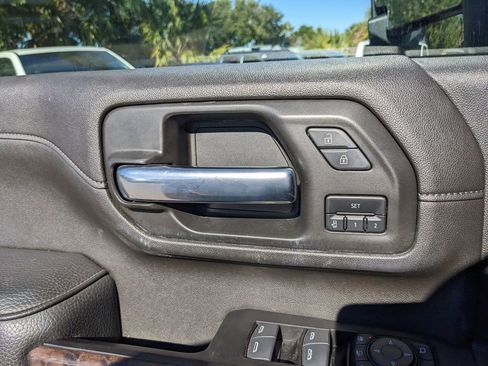 Used 2022 GMC Sierra 2500 Denali w/ Denali Ultimate Package image 19