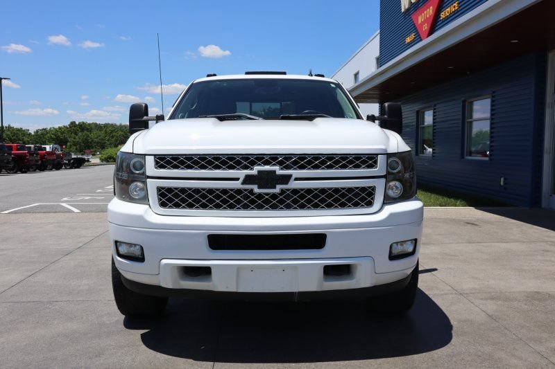 Used 2014 Chevrolet Silverado 3500 LTZ w/ LTZ Plus Package AWD/4WD image 4