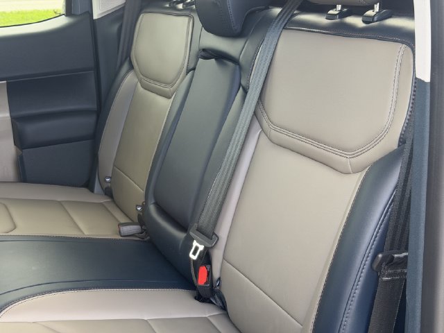 Used 2025 Ford Maverick Lariat w/ 4K Tow Package AWD/4WD image 24
