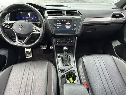 Used 2023 Volkswagen Tiguan SE R-Line image 7