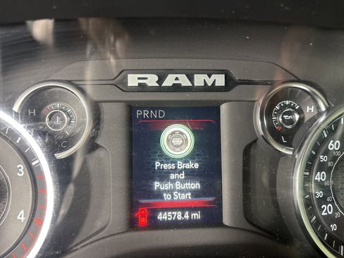 Used 2024 RAM 3500 Big Horn image 13