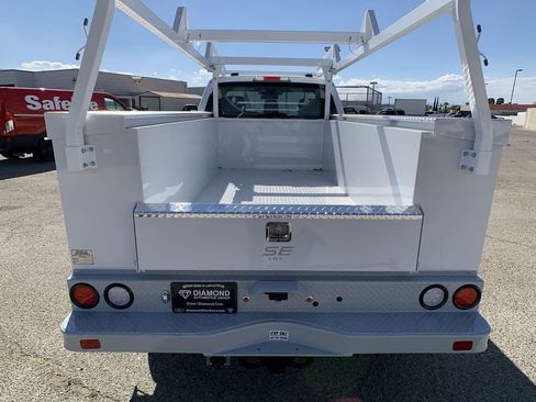 New 2026 Ford F250 XL w/ XL Chrome Package RWD image 41
