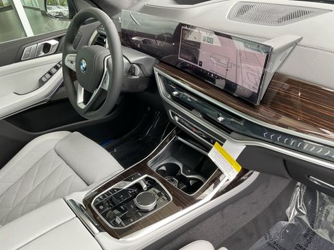 Certified 2026 BMW X7 xDrive40i image 32