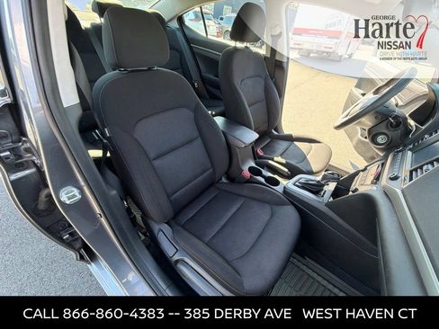 Used 2018 Hyundai Elantra SE w/ SE Connectivity Package 04 FWD image 28