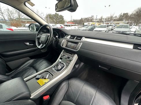 Used 2016 Land Rover Range Rover Evoque SE image 39