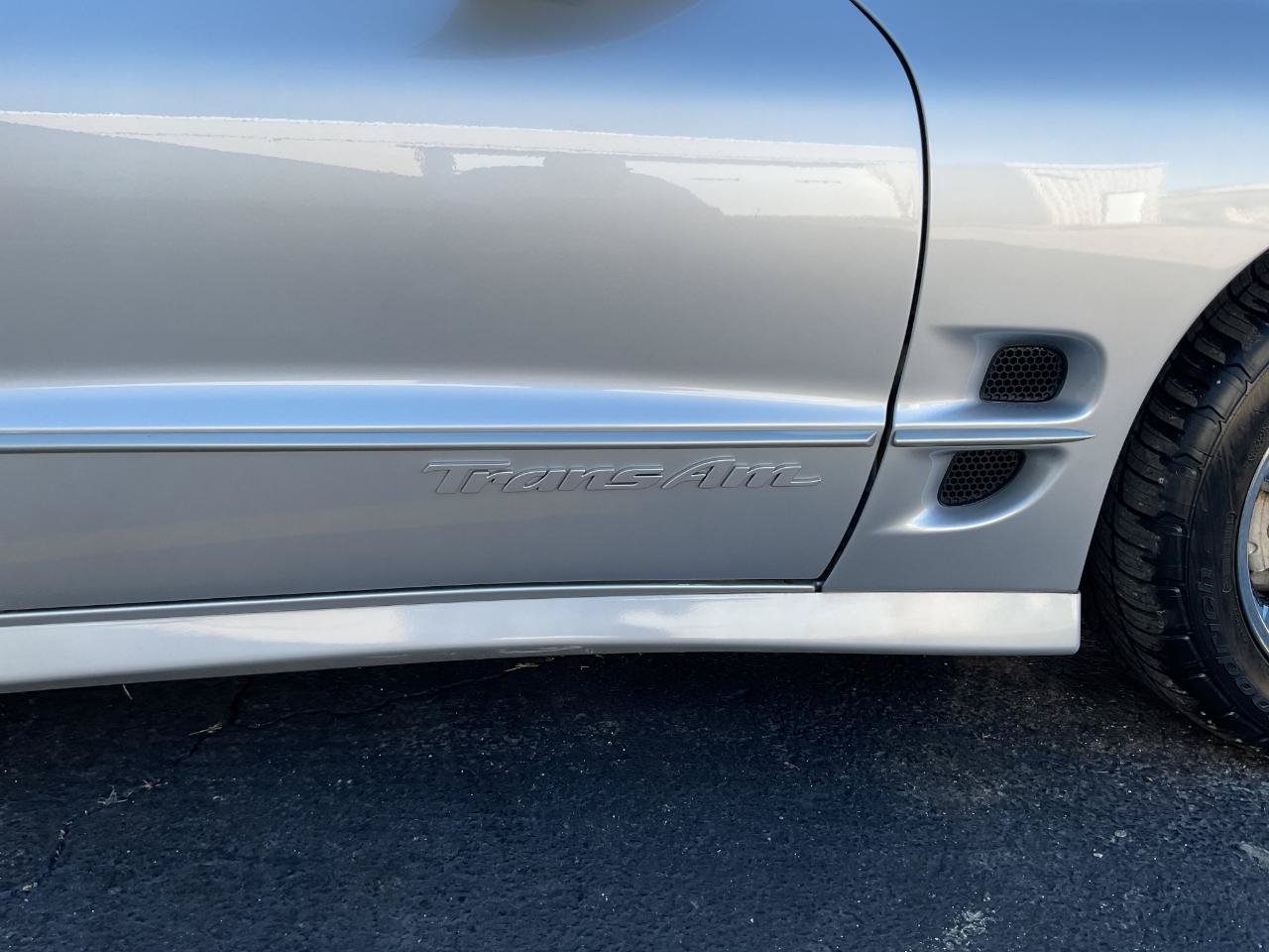 Used 2002 Pontiac Firebird Trans Am RWD image 40