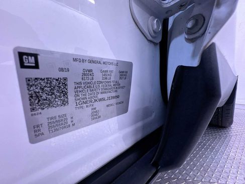 Used 2020 Chevrolet Traverse RS FWD image 48