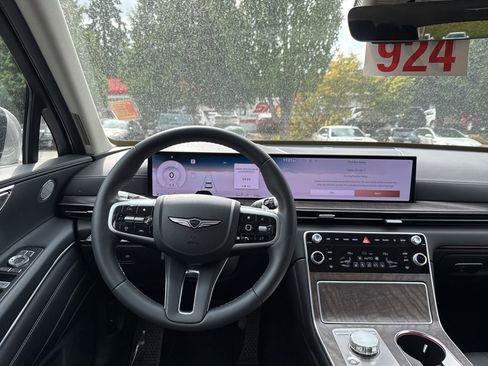 Certified 2025 Genesis GV80 2.5T Select image 11