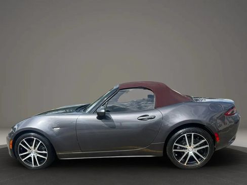 Used 2018 MAZDA MX-5 Miata Grand Touring RWD image 8