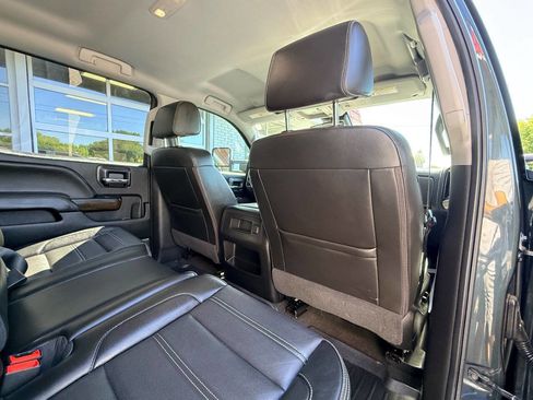 Used 2018 GMC Sierra 2500 Denali w/ Duramax Plus Package AWD/4WD image 37