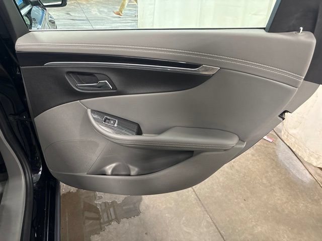 Used 2018 Chevrolet Impala LT w/ LT Convenience Package FWD image 37
