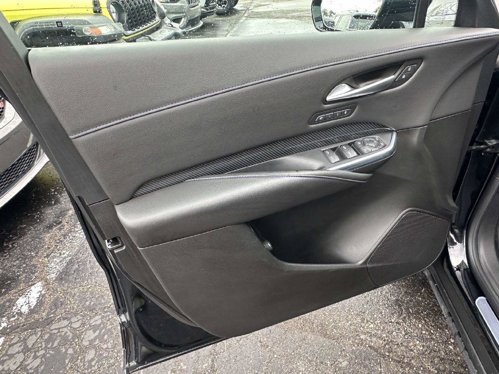 Used 2024 Cadillac XT4 Sport AWD/4WD image 17