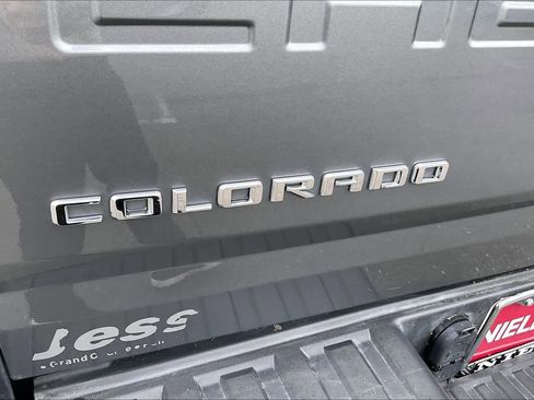 Used 2021 Chevrolet Colorado ZR2 image 11
