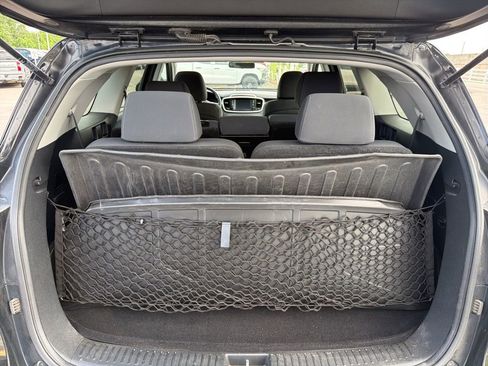 Used 2019 Kia Sorento FWD image 13