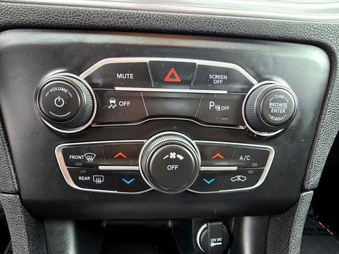 Certified 2023 Dodge Charger SXT image 11