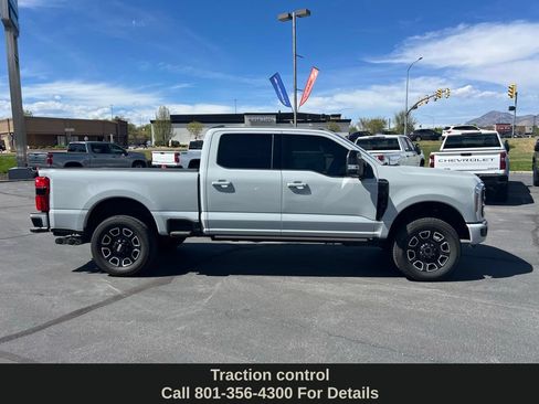 Used 2025 Ford F350 Platinum AWD/4WD image 5