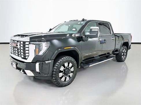 Used 2025 GMC Sierra 2500 Denali w/ Denali Reserve Package image 3