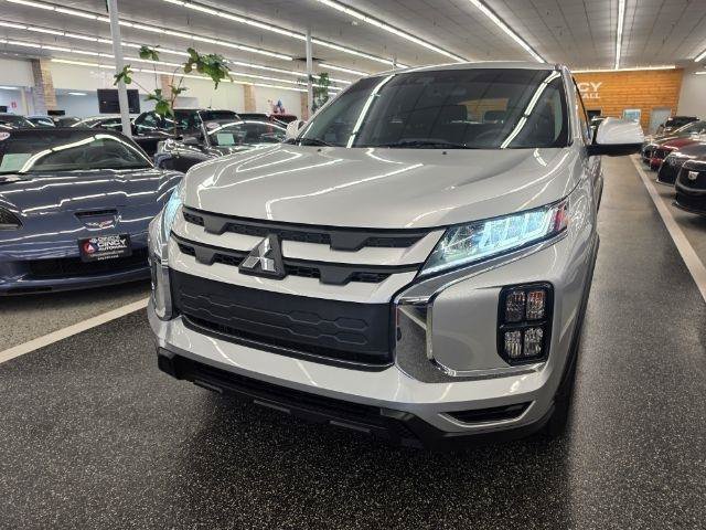 Used 2022 Mitsubishi Outlander Sport ES FWD image 2