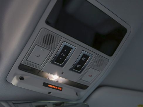 Used 2026 Land Rover Defender 110 S image 26