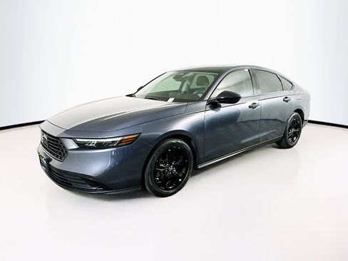 Used 2025 Honda Accord SE image 3