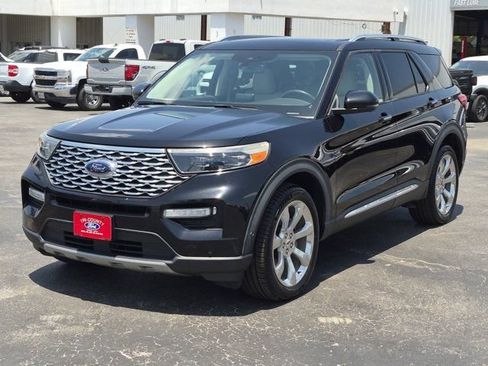 Used 2020 Ford Explorer Platinum w/ Premium Technology Package AWD/4WD image 3