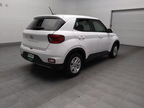 Used 2023 Hyundai Venue SE w/ Cargo Package image 9