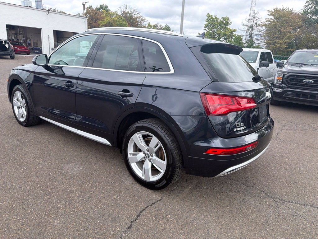 Used 2019 Audi Q5 2.0T Premium Plus w/ Premium Plus Package AWD/4WD image 3