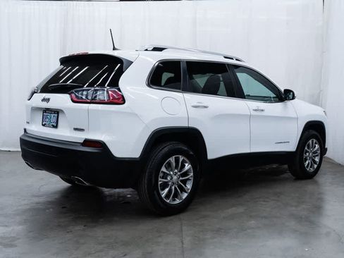 Used 2019 Jeep Cherokee Latitude Plus w/ Comfort/Convenience Group AWD/4WD image 6