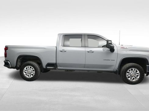 Used 2024 Chevrolet Silverado 3500 LT w/ Safety Package AWD/4WD image 6