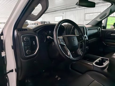 Used 2021 Chevrolet Silverado 1500 LT Trail Boss w/ Convenience Package II AWD/4WD image 8