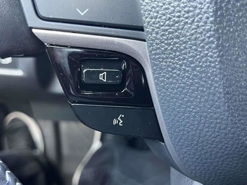 Used 2025 Toyota Camry SE image 23