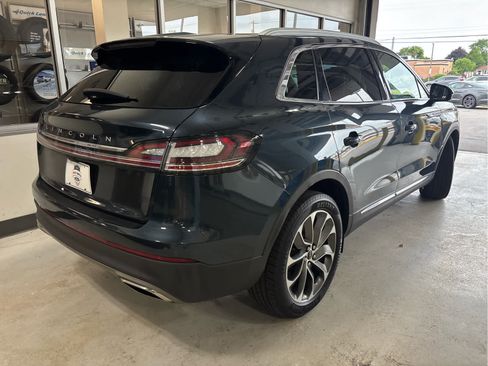 Used 2022 Lincoln Nautilus Reserve w/ Luxury Package AWD/4WD image 7