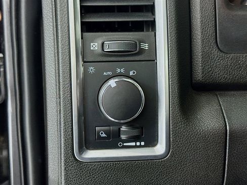 Used 2022 RAM 1500 Classic Warlock image 9