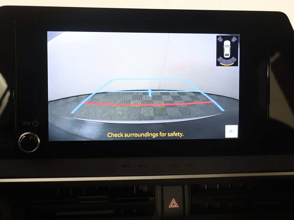 Used 2025 Toyota Prius LE FWD image 39