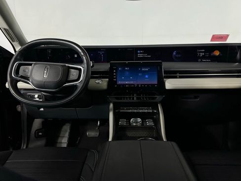 Used 2024 Lincoln Nautilus Reserve image 15