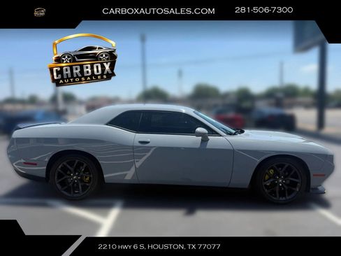Used 2022 Dodge Challenger GT w/ Plus Package RWD image 6