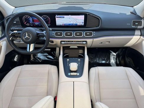 Used 2024 Mercedes-Benz GLS 450 4MATIC image 14