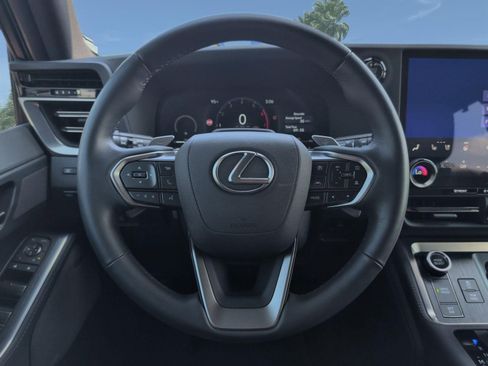 Used 2025 Lexus GX 550 w/ Accessory Package (2T) AWD/4WD image 13