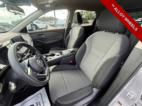 Used 2023 Nissan Rogue SV AWD/4WD image 14