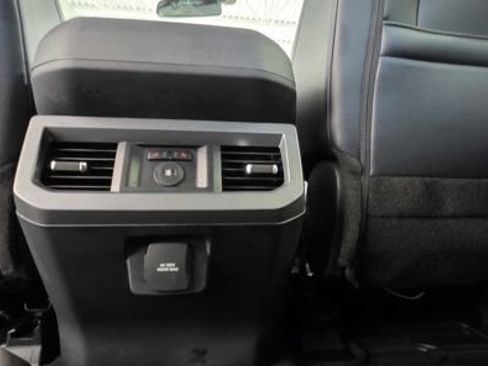 Used 2025 Ford F250 Lariat w/ Black Appearance Package AWD/4WD image 27
