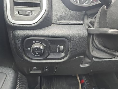 Used 2021 RAM 1500 Big Horn AWD/4WD image 20