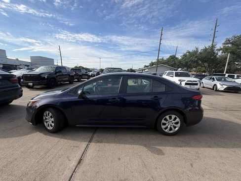 Used 2024 Toyota Corolla LE image 8