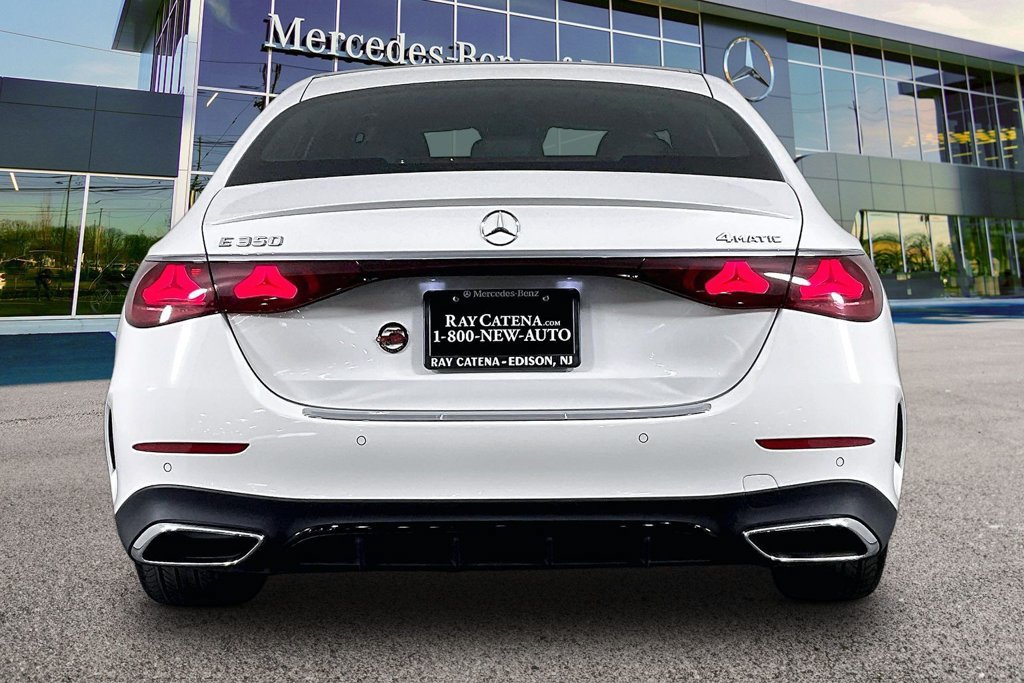 Used 2026 Mercedes-Benz E 350 4MATIC Sedan image 4
